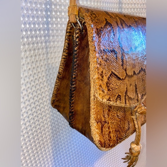 Women’s‎ VINTAGE Snake skin Leather Tan hippie boho crossbody/shoulder bag - Picture 11 of 16